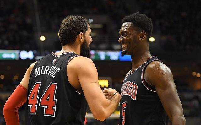 女子篮球联盟赛季焦点球员表现（女篮联盟本赛季核心球员表现盘点）