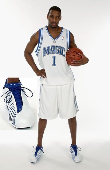 老年太极丹首局都会给人一种错觉林丹原来也没那么难打（老年版太极丹首局常造错觉：林丹看起来并不难打）