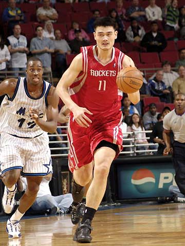 中超11月最佳阵容：法比奥、瓦科领衔，吴曦、王燊超入选（中超11月最佳阵容出炉：法比奥、瓦科领衔，吴曦、王燊超入围）