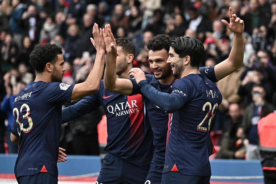 圣保利vs柏林联合：杰克逊-欧文、藤田让瑠奇马首发，汤姆-罗特、容诺夫出战（圣保利战柏林联合：杰克逊-欧文、藤田让瑠奇马先发，汤姆-罗特、容诺夫登场）