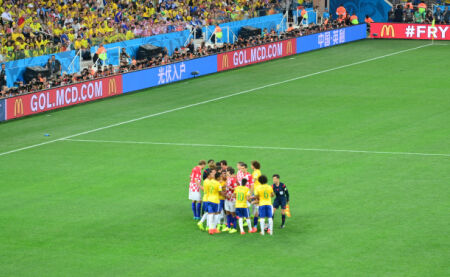 阿隆索：裁判的判罚让我非常生气，感觉像故意针对皇马（阿隆索怒批裁判判罚：仿佛刻意针对皇马）