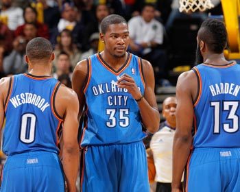 官方：沙特裁判组执法成都客战神户胜利船，胡维什担任主裁判（官宣：沙特裁判组吹罚成都客战神户胜利船，胡维什主哨）