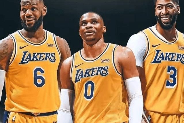 最近几日的皇马球迷。（这几天的皇马球迷）