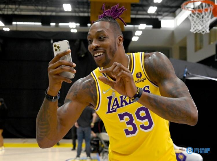 美媒：森林狼对欧文有意，爱德华兹本人支持这一举措（美媒：森林狼欲引进欧文，爱德华兹表示支持）