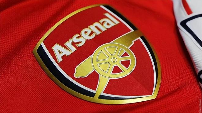 穆里尼奥、齐达内和安切洛蒂都不在，皇马还能指望谁？（穆里尼奥、齐达内与安切洛蒂皆不在，皇马还能倚仗何人？）